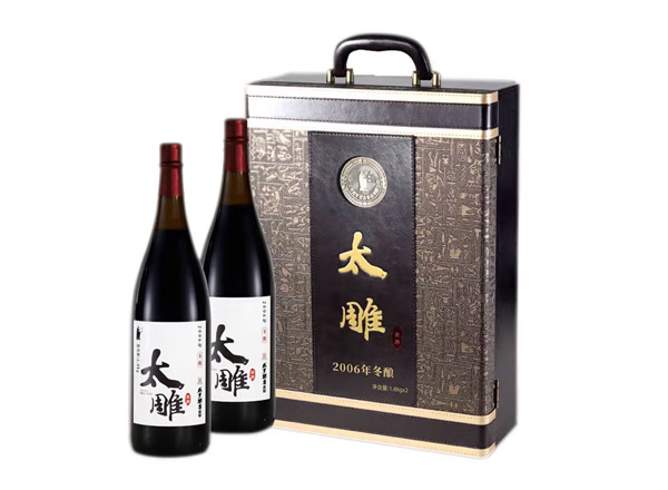佛山回收太雕黄酒咸亨酒店太雕黄酒2006年冬酿1.8KG*2礼盒装绍兴黄酒